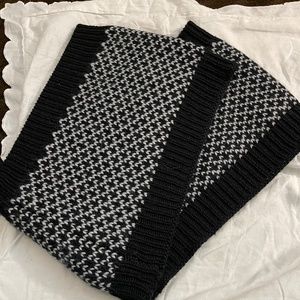 Lululemon Chunky Scarf